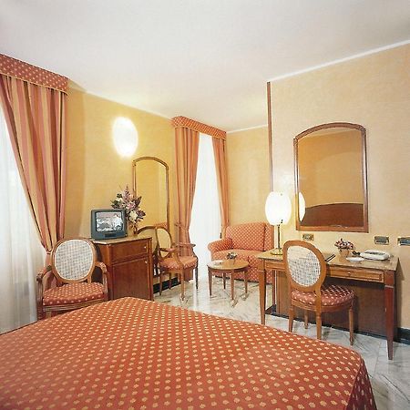 Hotel Ulivi Arenzano Buitenkant foto