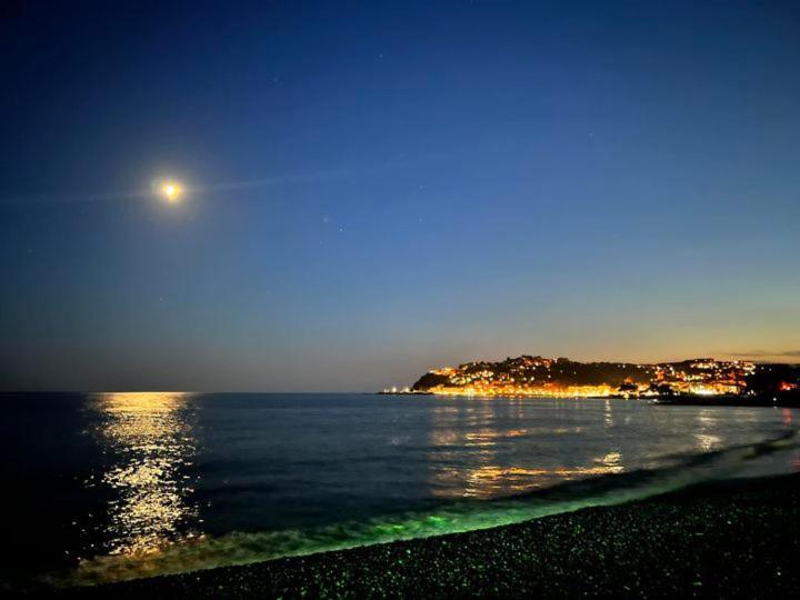 Hotel Ulivi Arenzano Buitenkant foto